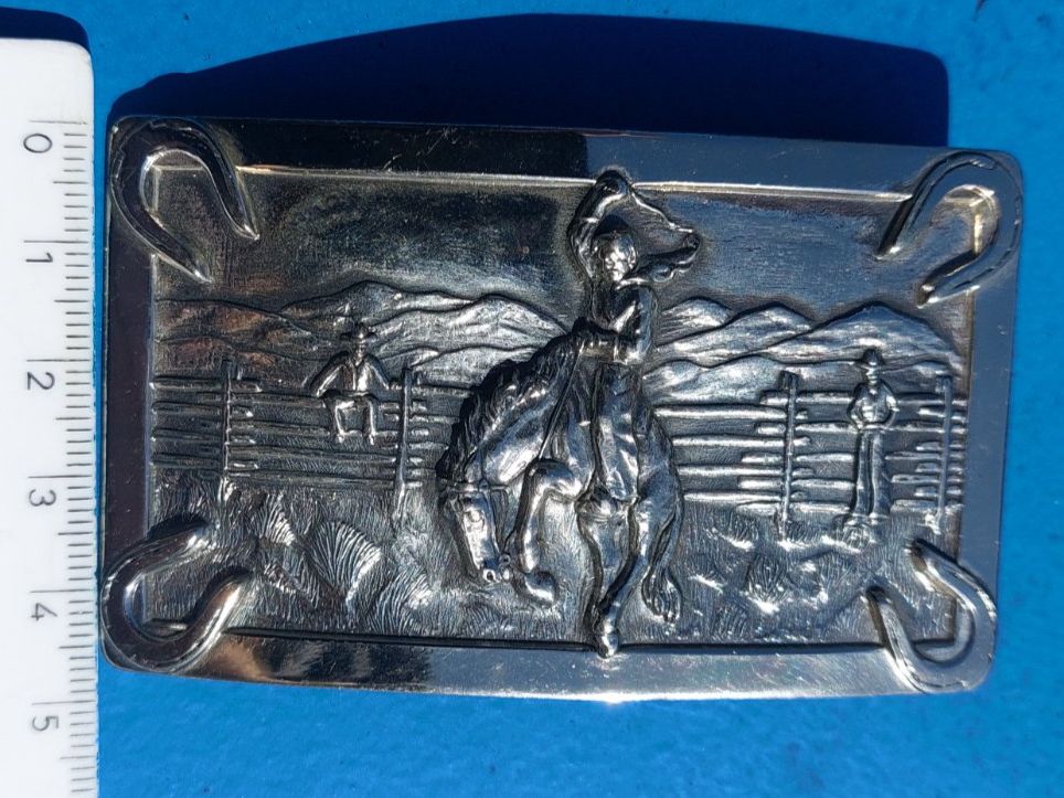 Boucles de ceinture: Gürtelschnalle Cowboy – D'occasion à Oberdiessbach par wasserfreak