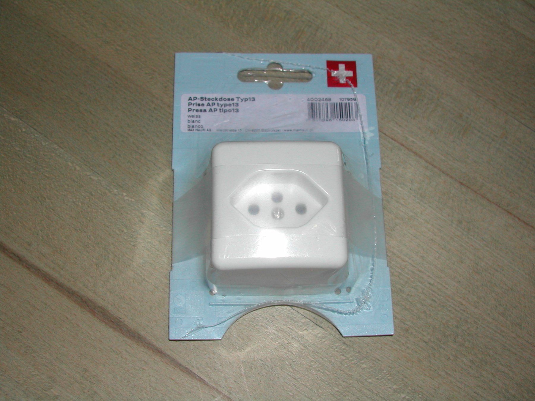 Stecker: AP-Steckdose Typ 13 in weiss – Neu und originalverpackt aus Trun von Romi066