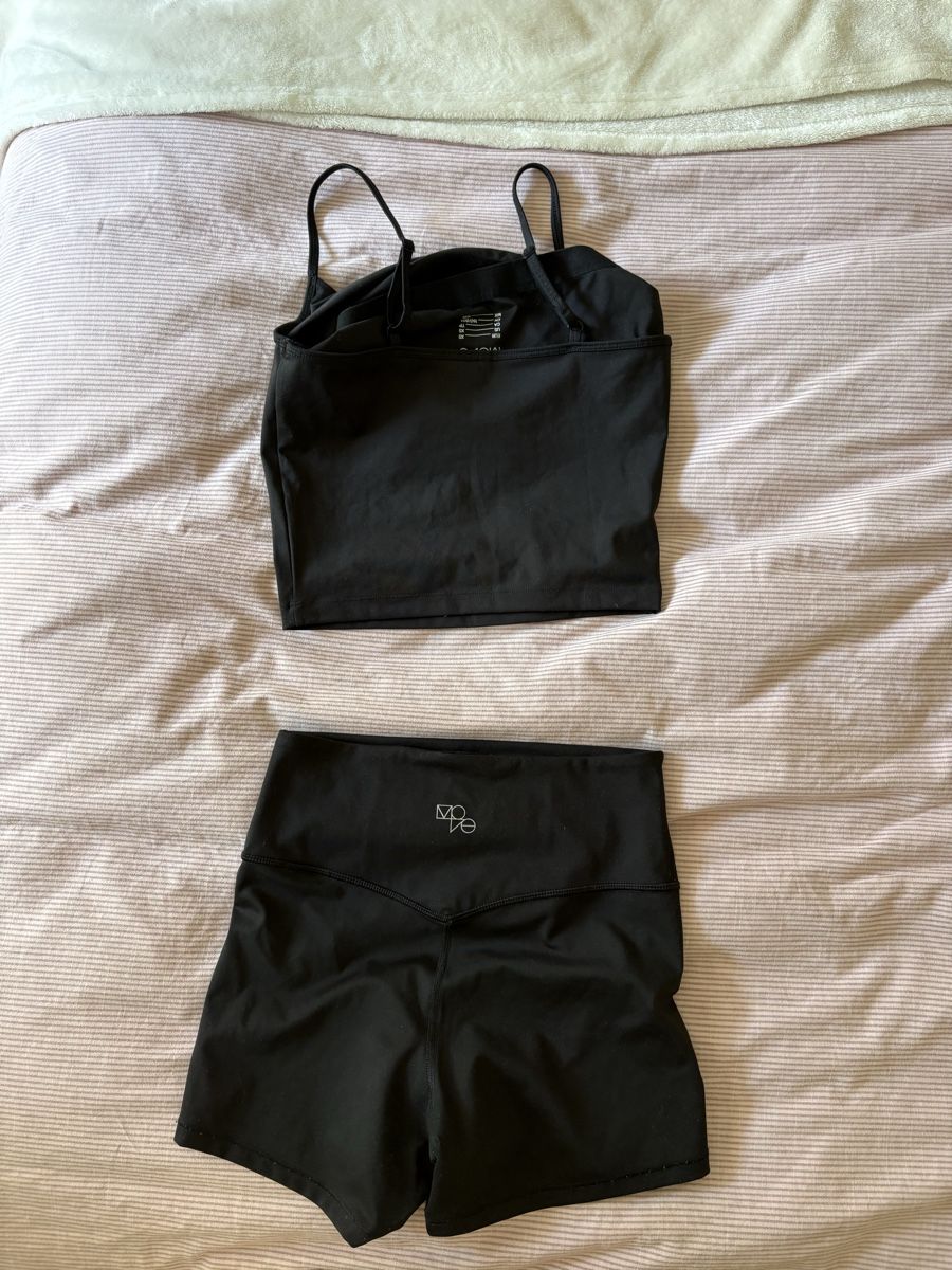 H&M Top: Sport Set H&M Move schwarz – Usato da Luzern venduto da ale_v5qn 2