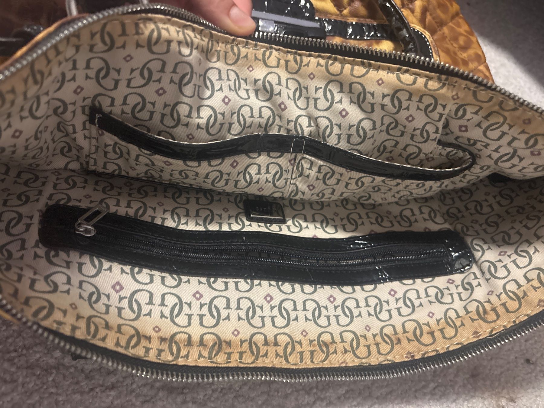 Guess Borse da donna: Vintage Guess Leopard Purse – Usato da Dinhard venduto da DaisyDreams 4