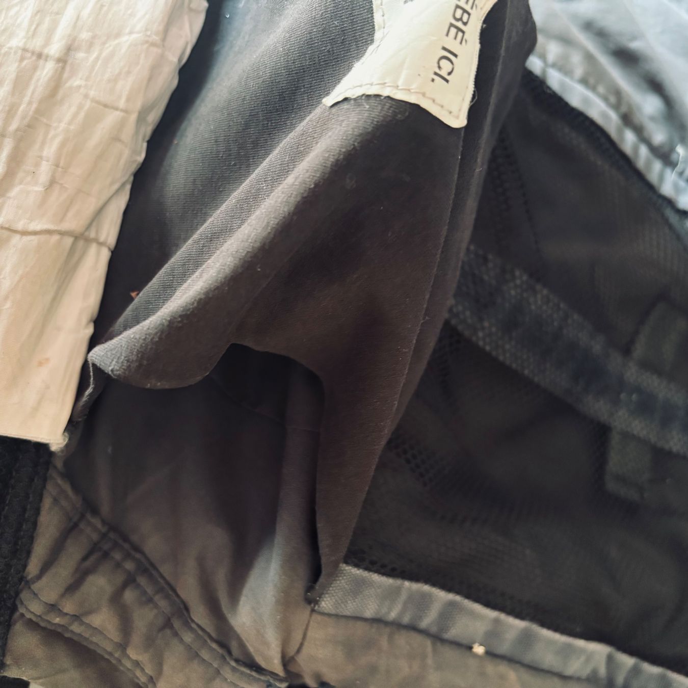 Marsupi portabebè: Porte-bébé Je porte mon bébé PhysioCarrier gris – Usato da Lajoux JU venduto da plise 4