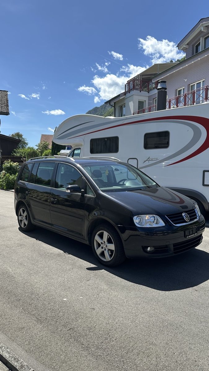 VW Automobili: VW Touran 2.0TDI  – Usato da Ennetbürgen venduto da mausyf123 1