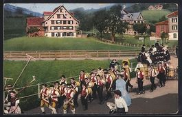 Toggenburg, Umzug mit Knaben in Tracht