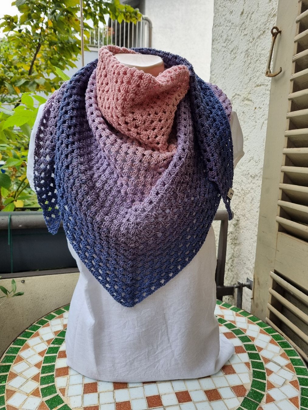 Foulards & écharpes: Dreieckstuch – Neuf (Voir description) à Zürich par LadyVoldekot 1
