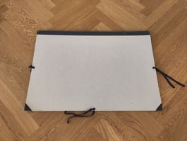 27x Zeichenmappe aus Karton mit Bandbindung