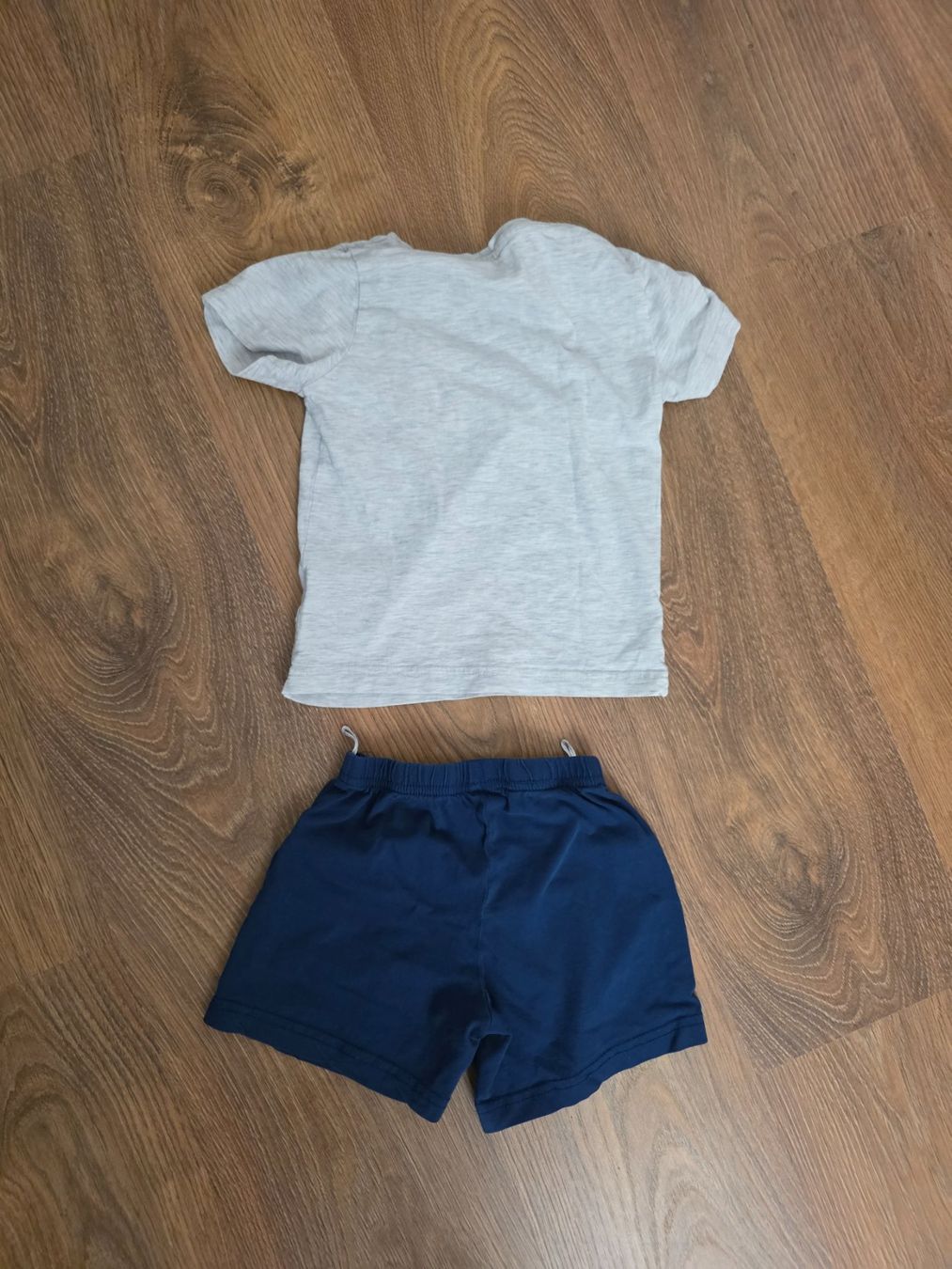 Pyjamas: Kurzarm Pyjama 2-teilig Gr. 98/104 – D'occasion à Nebikon par Japostyle 1