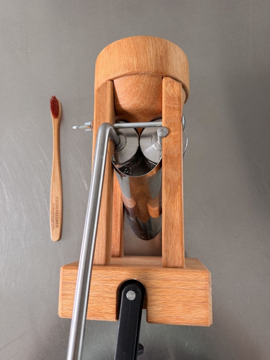 Appareils de cuisine: Eschenfelder Kornquetsche  – D'occasion à Watt par mia681 1