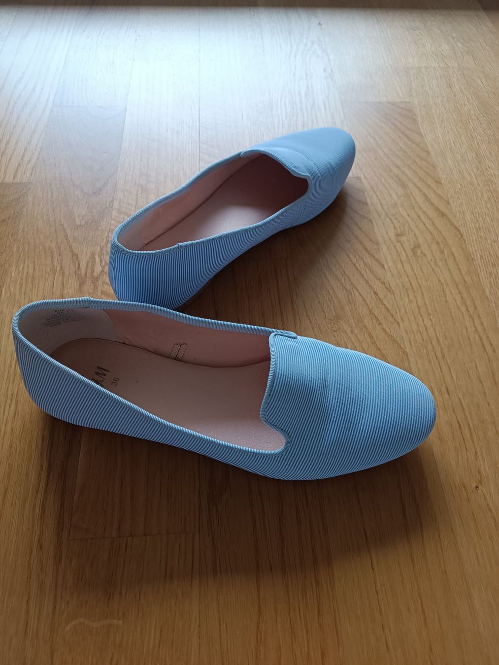 H&M Scarpe da donna: Hellblaue Ballerinas, gestreift, Grösse 36 – Usato da Luzern venduto da sim_lqq2 1