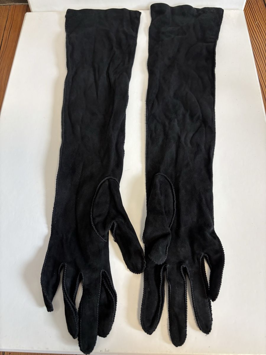 Guanti & manicotti: Bottega Veneta lange Handschuhe – Usato da Dietikon venduto da k.mirella 2