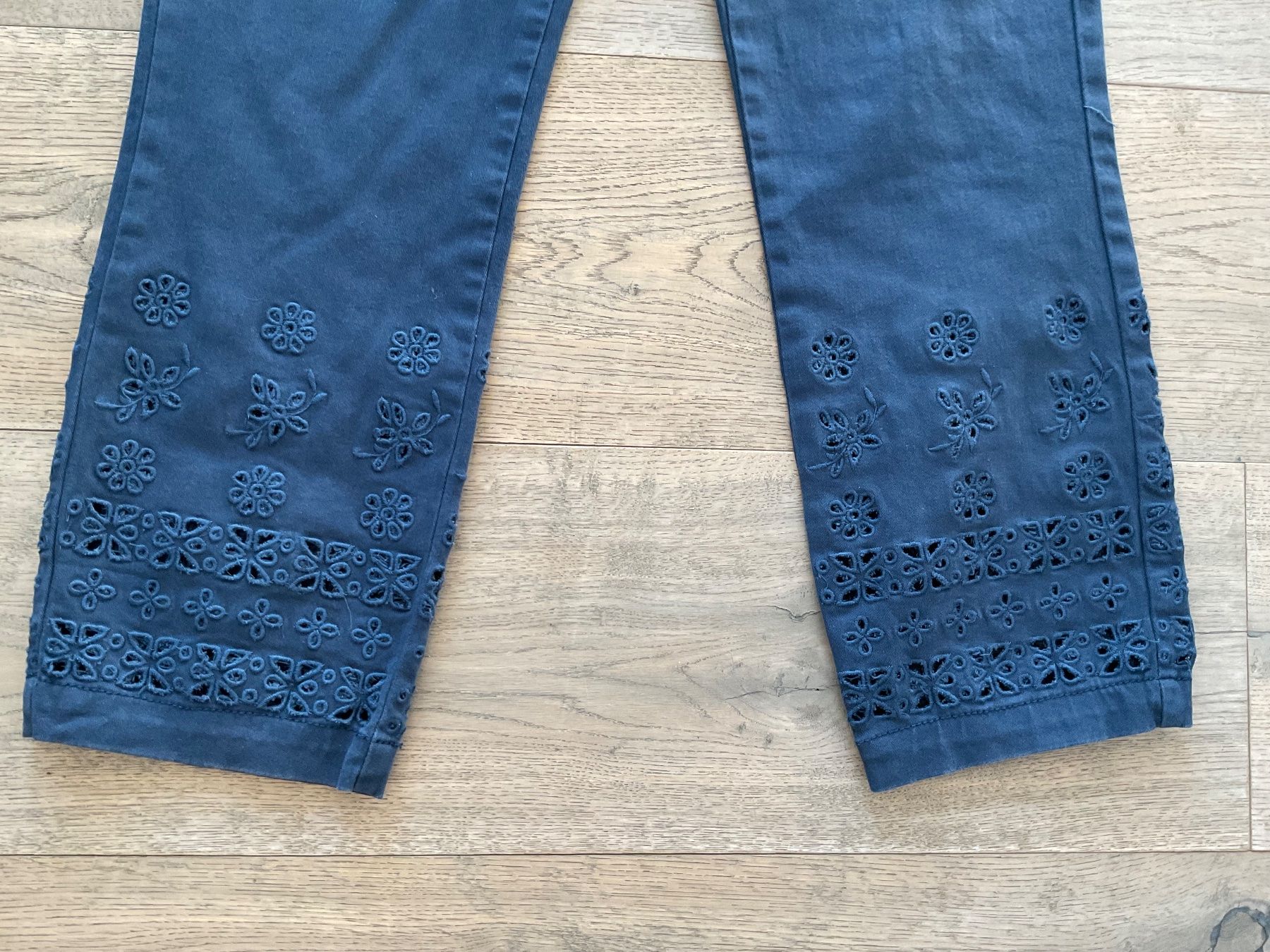 Heine Pantaloni: Heine Hose mit Spitze – Usato da Figino venduto da Stefano03
