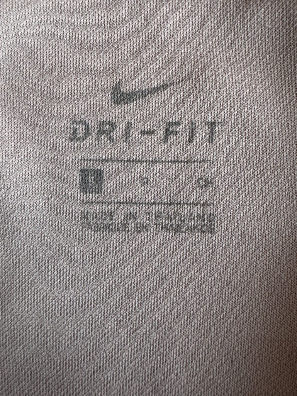 Nike Maglioni & Felpe: Sport Pullover von NIKE – Usato da Bubikon venduto da toro66 3