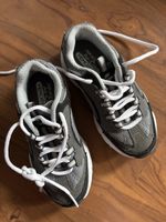 Skechers Kinderschuhe grau schwarz Grösse 29 gebraucht