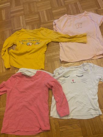 Mädchen T-Shirts 4er Pack grösse ca 110 cm