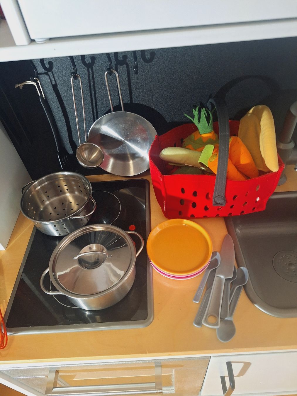 Ikea Spielzeuge: Ikea Spielküche mit Zubehör – Gebraucht aus Winterthur von pat.paw 1