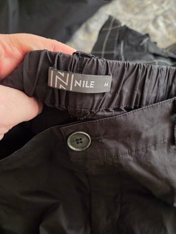 Nile Pantaloni: Nile Hose schwarz, Gr. M – Usato da Bassersdorf venduto da golden_sun 5