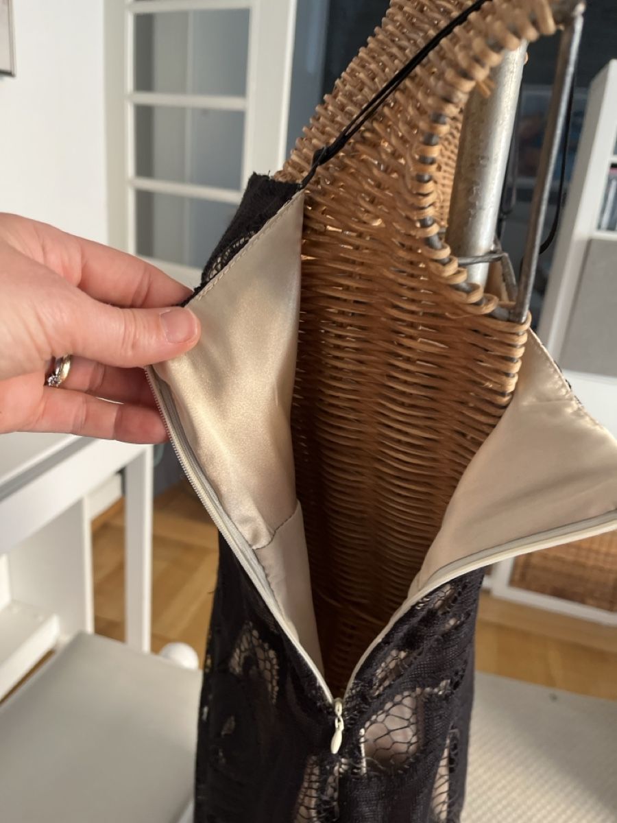 Vestiti: Kleid schwarz-gold, Spitze, 40 – Usato da Solothurn venduto da Bobesch08 5