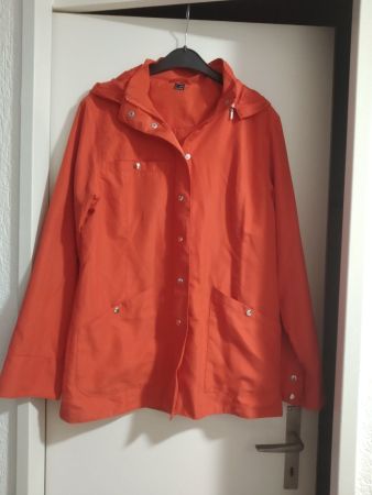Windjacke rot 36/38 Neu