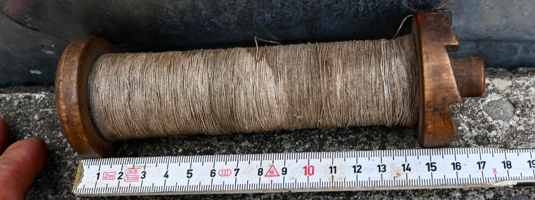 Articles en bois: antike Industrie Holzspule mit Garn Länge 17cm – D'occasion à Pfaffhausen par mono_rec 4