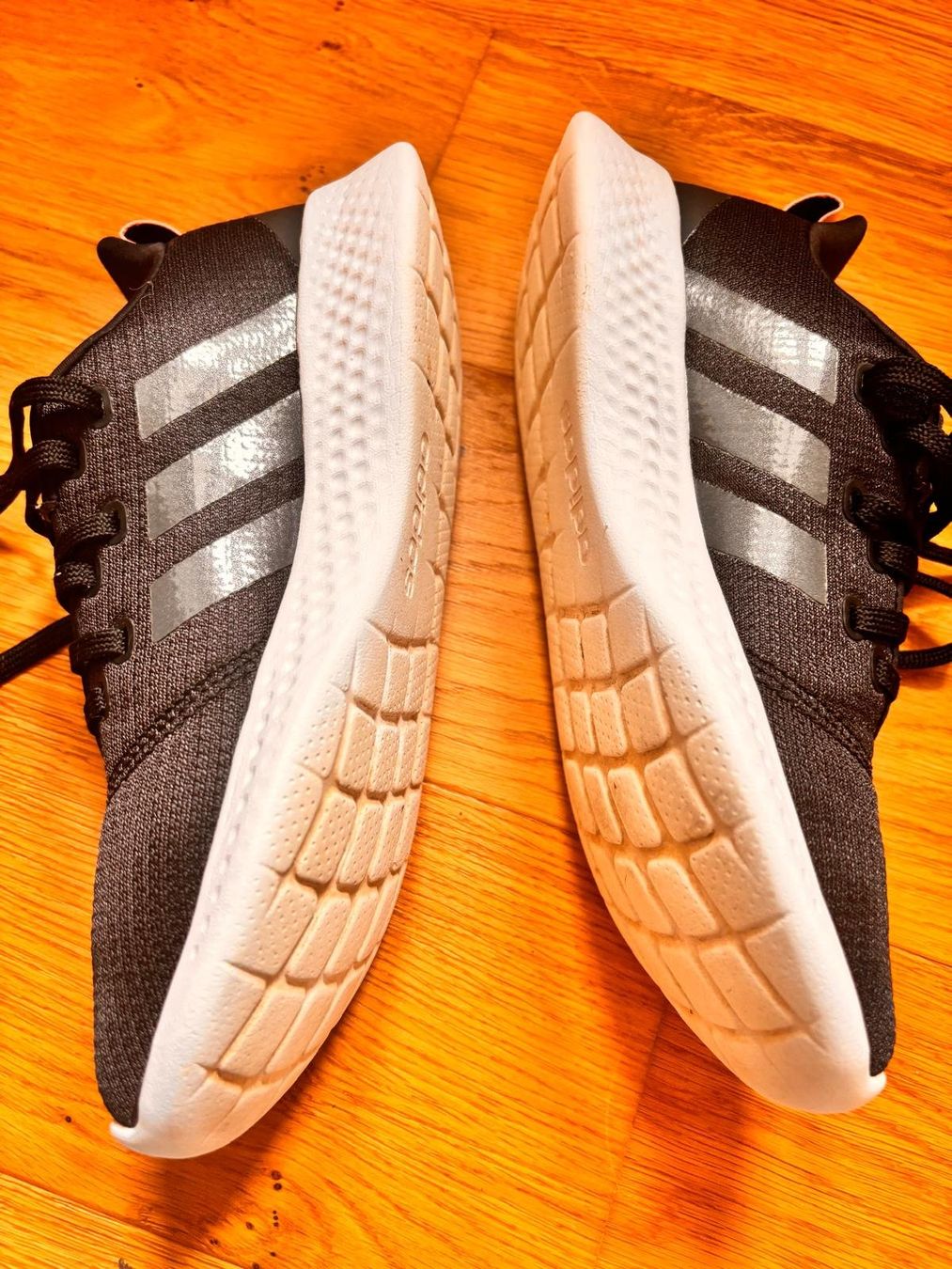 Scarpe da donna: Baskets Adidas – Usato da Romainmôtier venduto da val_r8sn 1