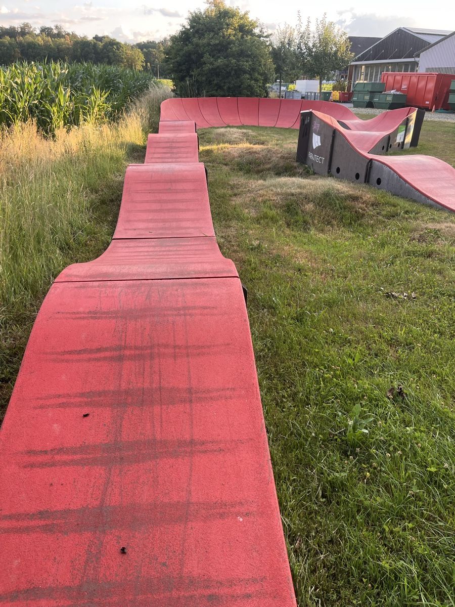 Rennbahnen: Mobiler Pumptrack – Gebraucht aus Gümligen von Galouper 2