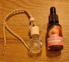 Diffuseur pour voiture et 30ml d'huile essentiel (Neuf)