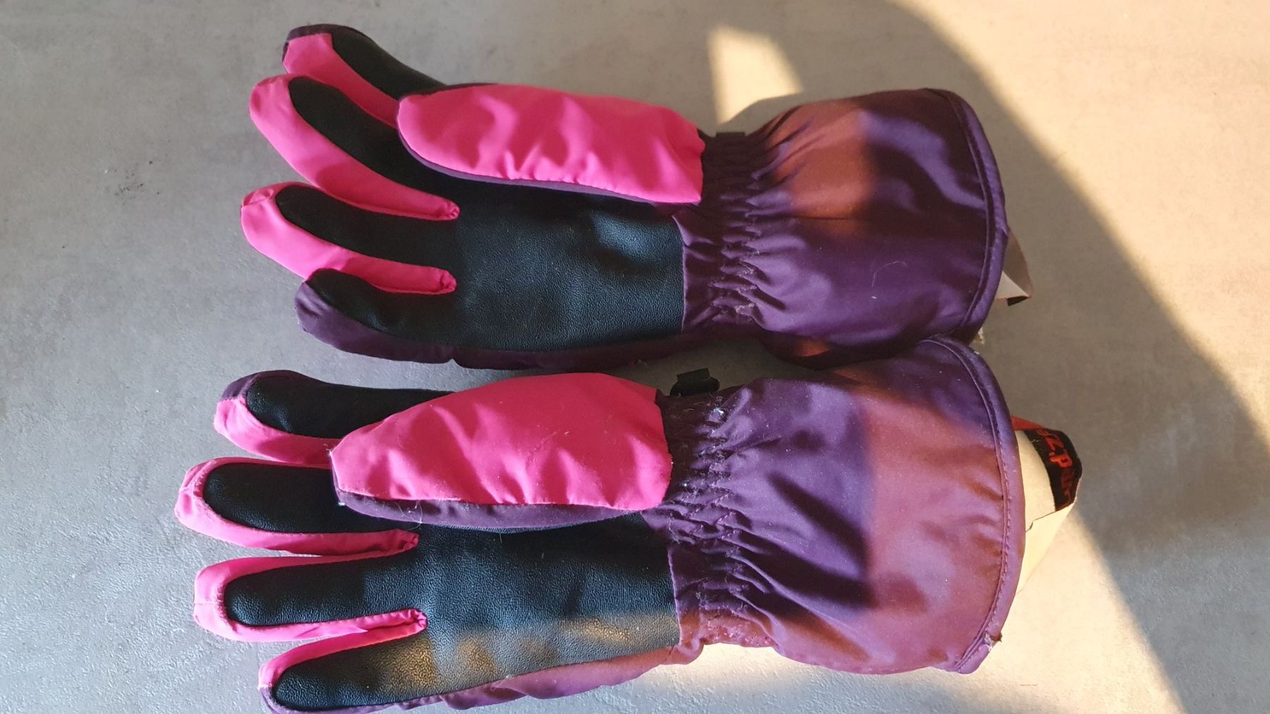 Kinderhandschuhe: Gants – Gebraucht aus Châtonnaye von Kojak120 2