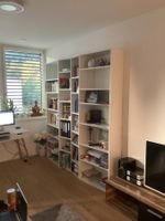 Bücherregal