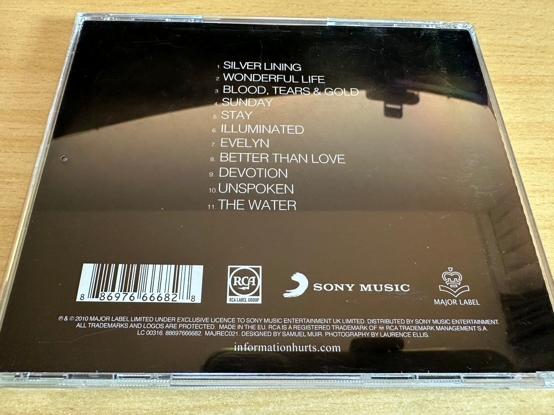 CD: Hurts – Happiness – Usato da Rikon im Tösstal venduto da Alpenmutz 1