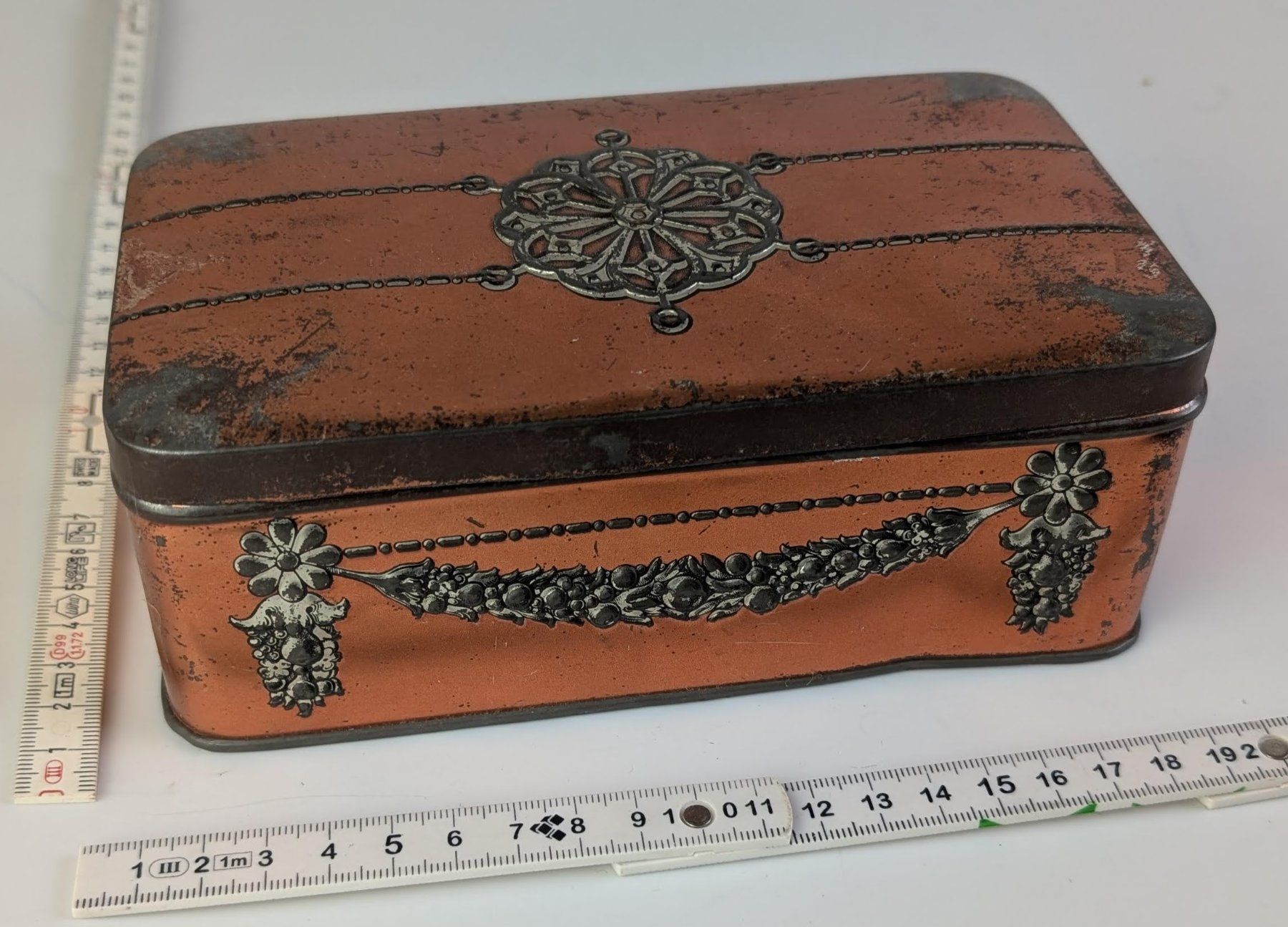 Alle Dekorationen: vintage Blech-Box – Gebraucht aus Zürich von 1.Simon 2