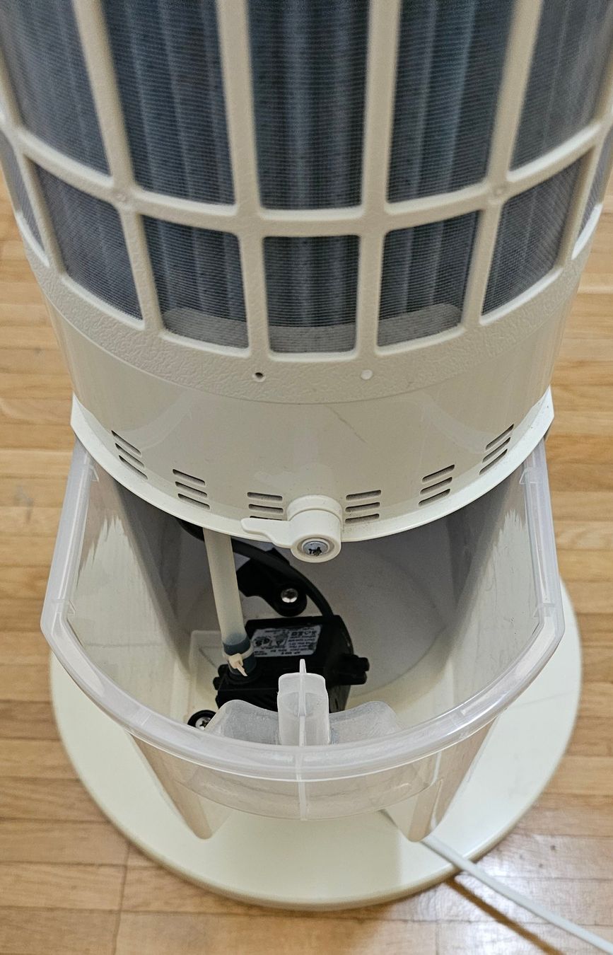 König Ventilatoren: KOENIG - Turm Ventilator mit Wassertank – Gebraucht aus Arni AG von StrohhutG 3
