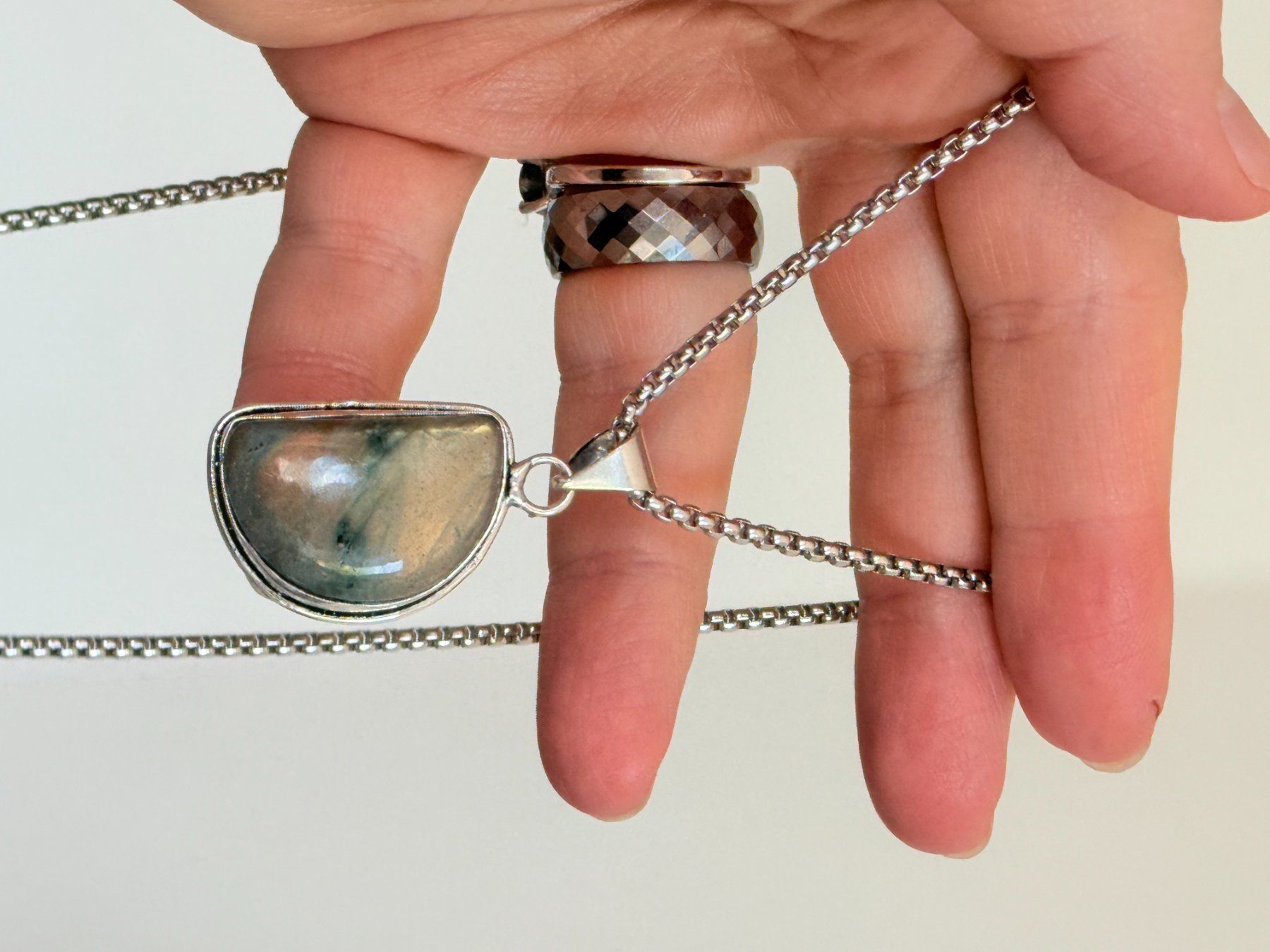 Catenine: Magnifique collier avec labradorite – Nuovo e nell'imballaggio originale da Genève venduto da AWWA 1