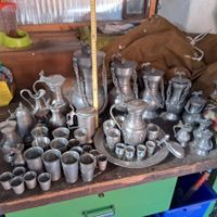 Zinngeschirr Ensemble Kanne Krüge Becher diverse Teile gu...