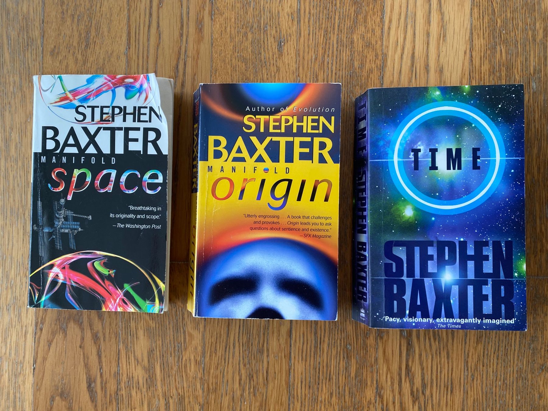 Bücher: Stephen Baxter: Manifold Trilogy - Time, Space, Origin – Gebraucht aus Wädenswil von PeterWaedi