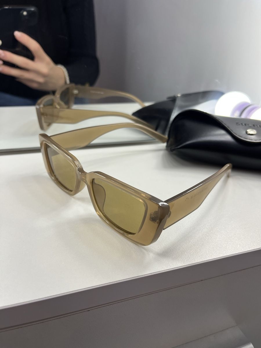 Shein Occhiali & Lenti: Trendy Rectangular Sunglasses - Perfect for Summer! ☀️ – Nuovo (secondo la descrizione) da Zürich venduto da Isabella123 1