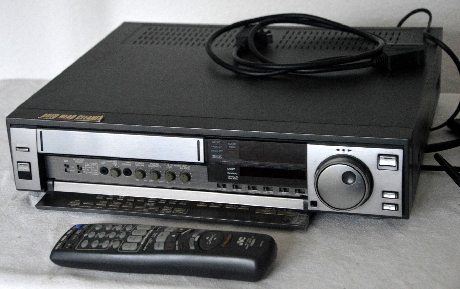 JVC Registratori: Super VHS JVC HR S5800E Videorecorder magnétoscope – Usato da Collonges venduto da arashee