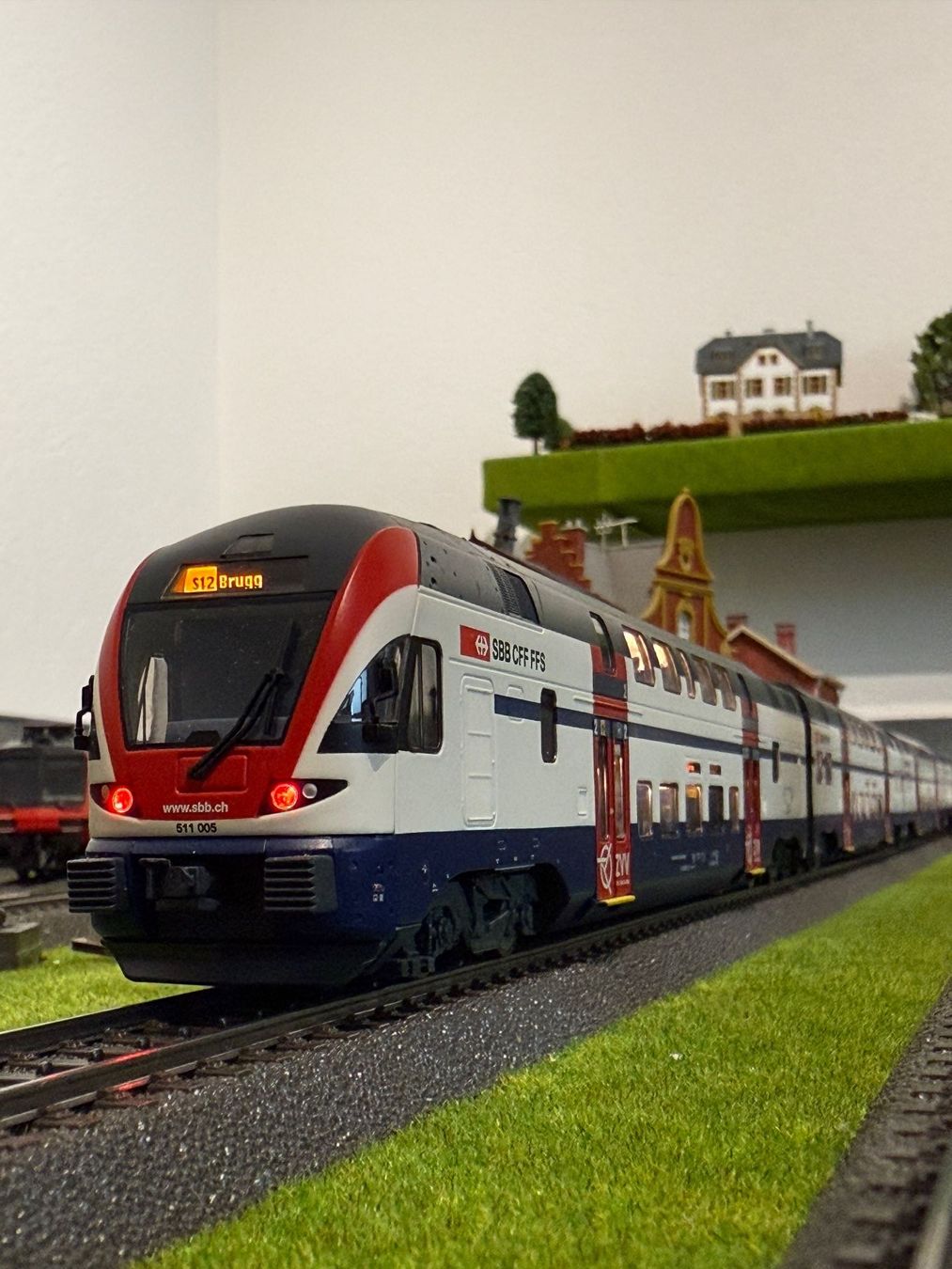 Liliput - SBB ZVV RABe 511 / Kiss - h0, AC, digi., Innenbel. (Gebraucht ...