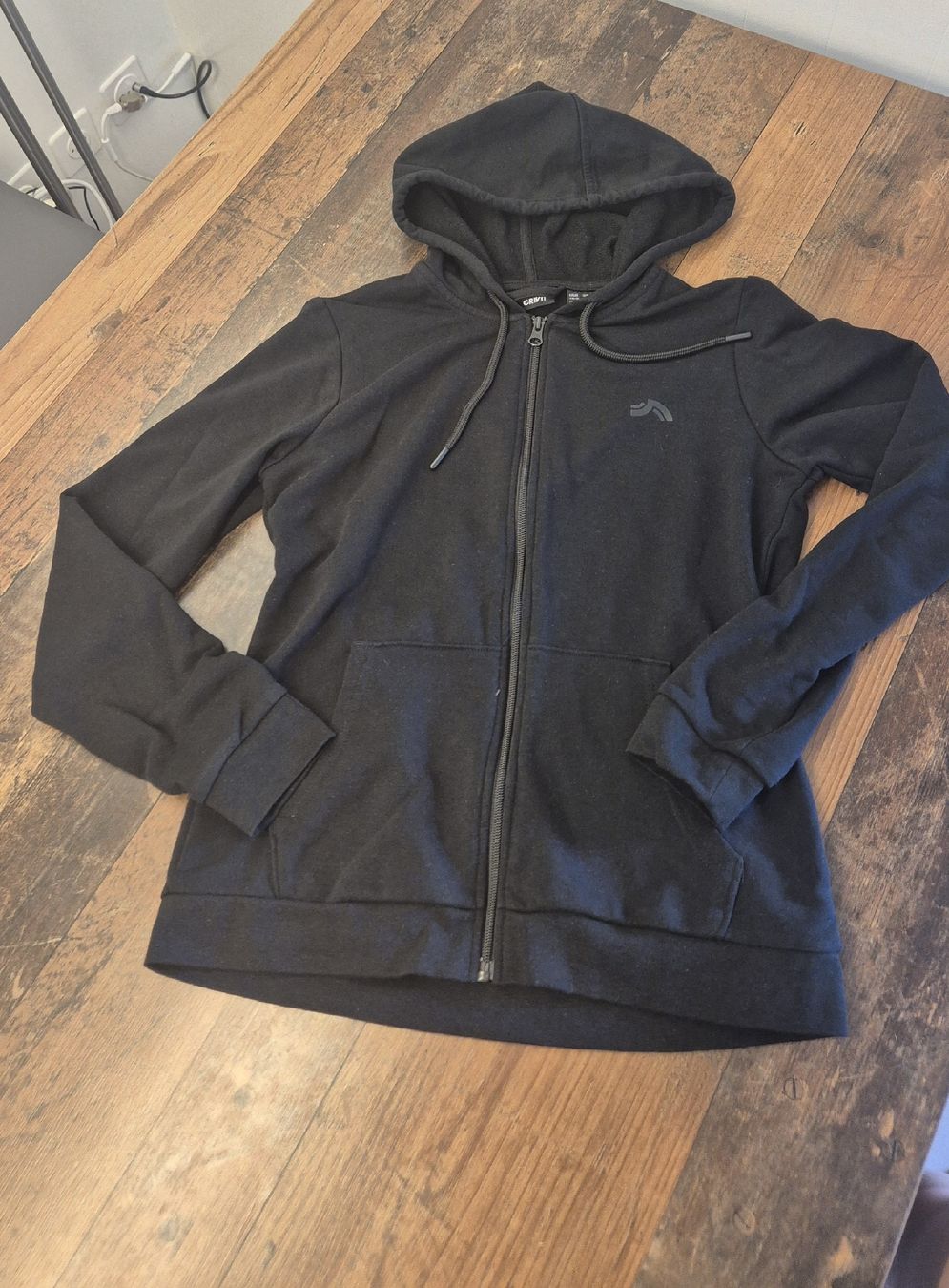 Maglioni & Felpe: Kapuzenpullover Crivit Schwarz Gr. S neuwertig – Nuovo (secondo la descrizione) da Unteriberg venduto da Foxcross