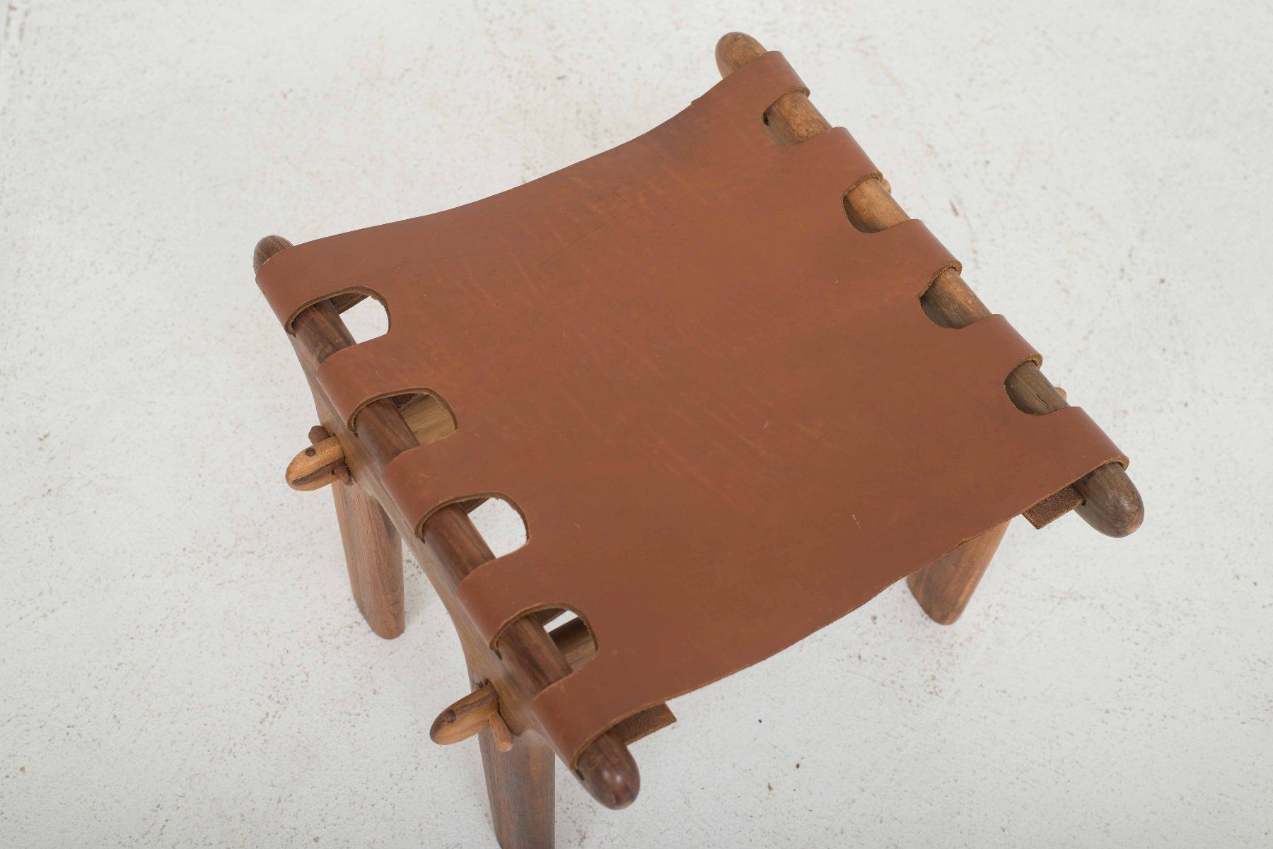 Sgabelli: Muebles de Estilo Hocker von Angel Pazmino – Usato da Zürich venduto da STUZH38 4