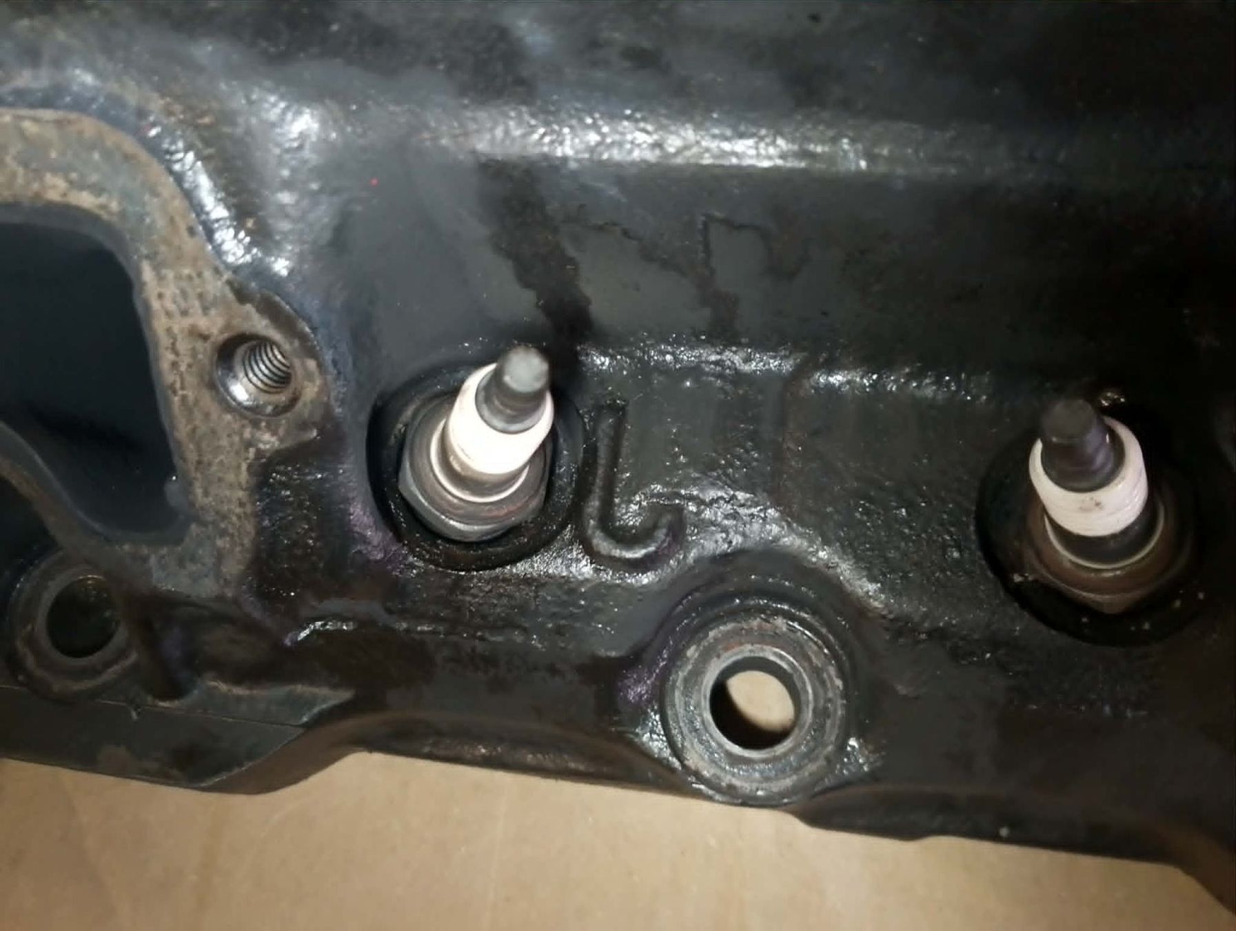 Mopar Tutti pezzi di ricambio auto: Chrysler 340 J Zylinderköpfe  Mopar – Usato da Niedergösgen venduto da usc_tt5r 5