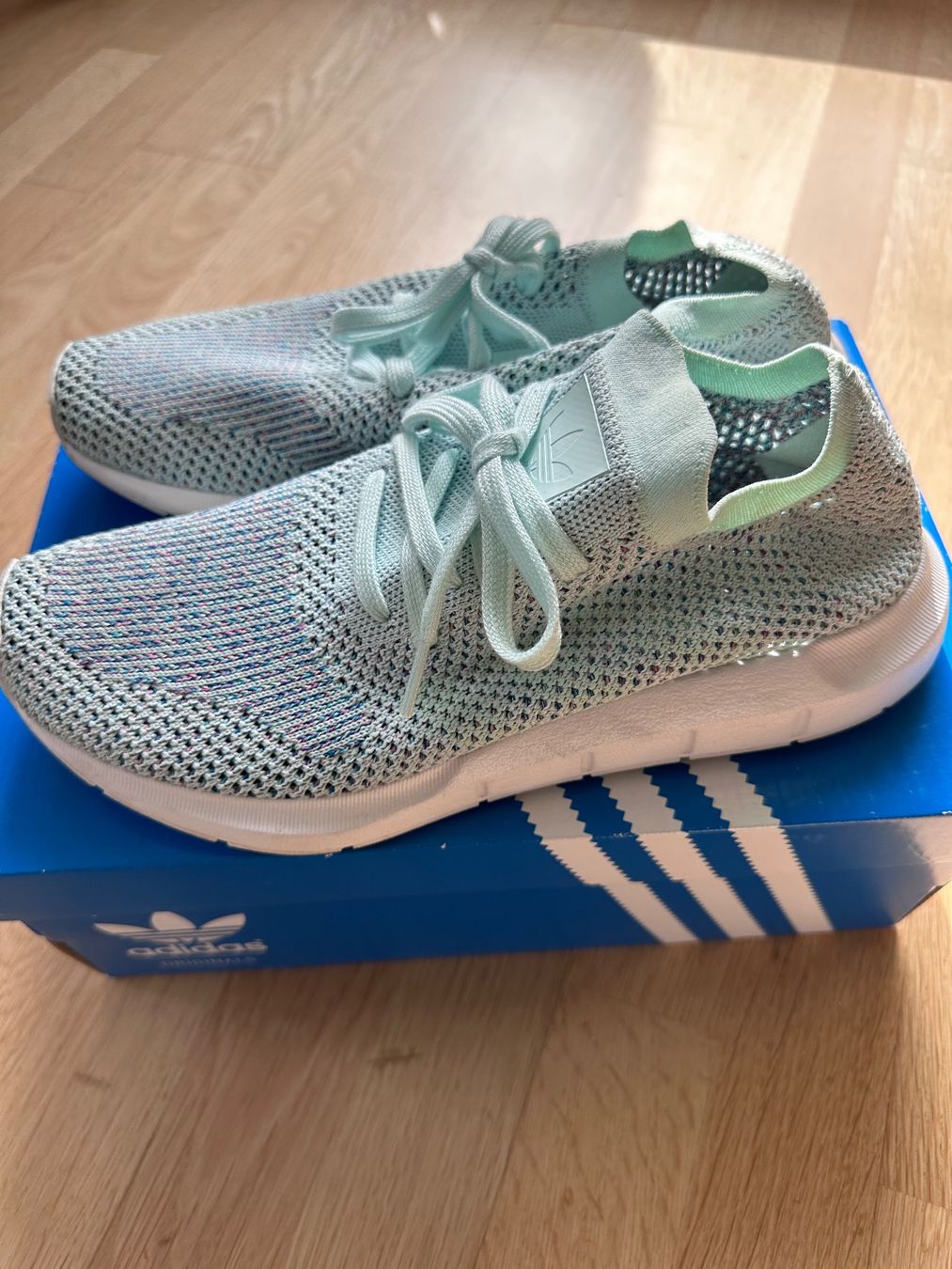 Adidas Scarpe da donna: Addidas - Baskets // Adidas -Turnschuhe – Usato da Bern venduto da Lila_24 1