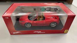 Hot Wheels Ferrari 458 Spider 1:18 - Neu im Originalkarton