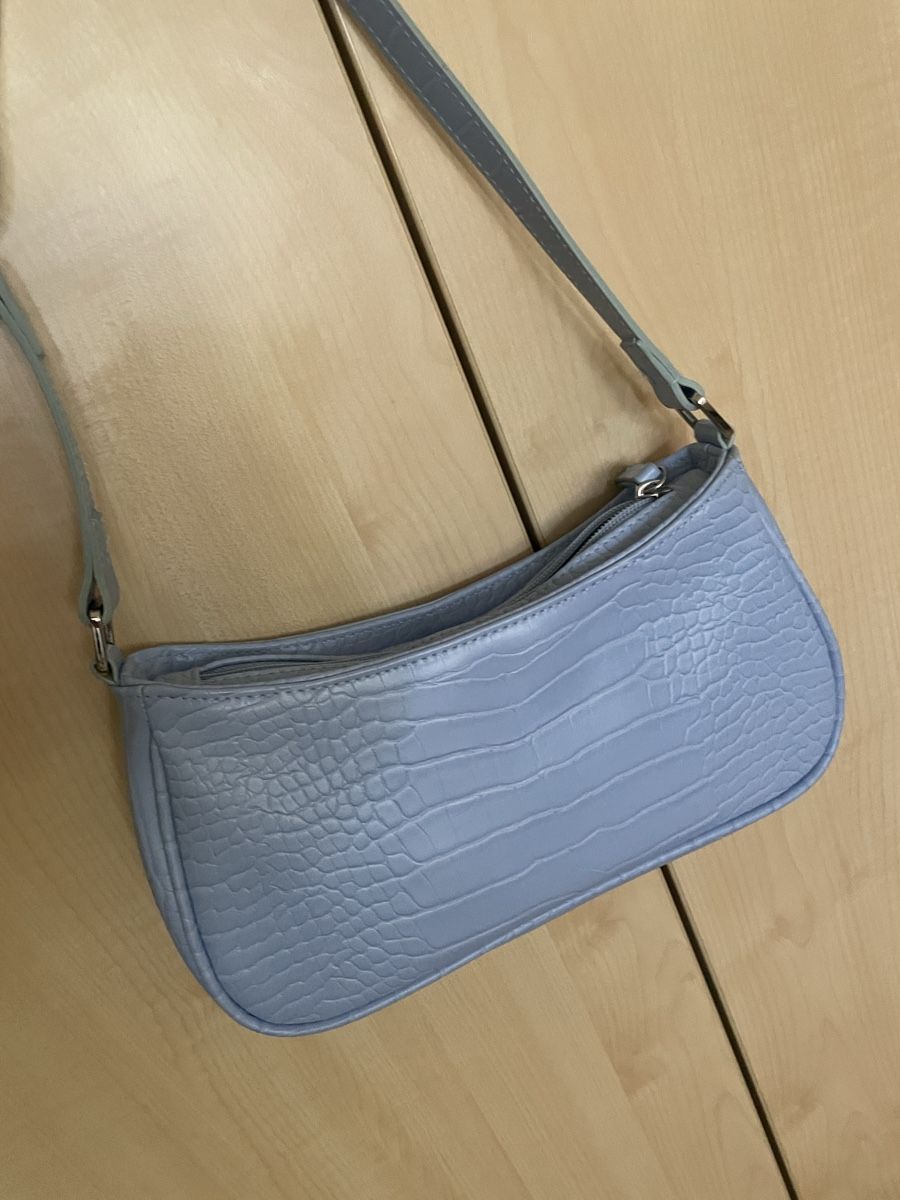 Borse da donna: Handtasche hellblau Krokodiloptik NEU – Nuovo (secondo la descrizione) da Waedenswil venduto da Paps04