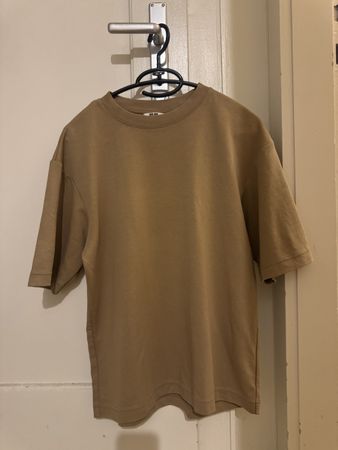 T-shirt airism uniqlo