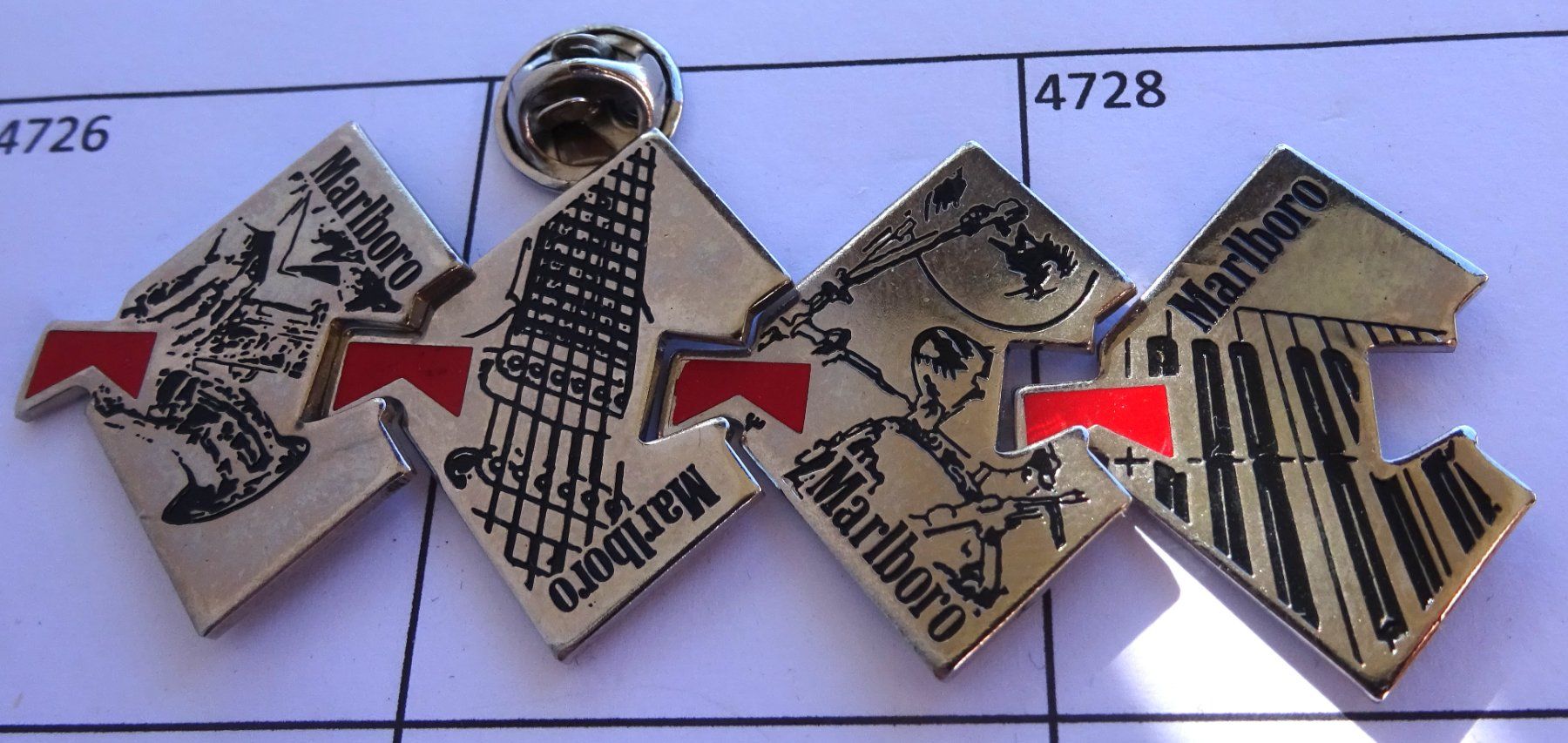 Placchette & Badge: 4 Pin Marlboro  LOGO – Usato da Utzenstorf venduto da BUtter81