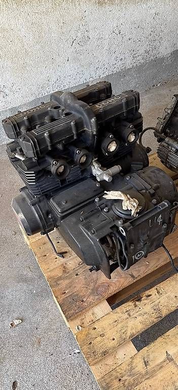 Motori: Kawasaki GPZ750A2 Motor – Usato da Zell LU venduto da .VR46.