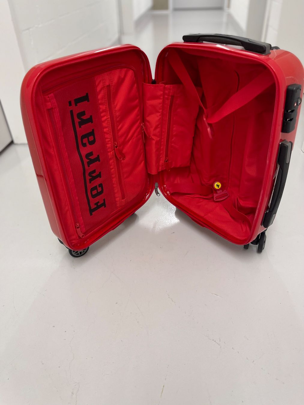 Valigie: Ferrari Reisekoffern – Nuovo e nell'imballaggio originale da Dübendorf venduto da iw9_sc9q 2