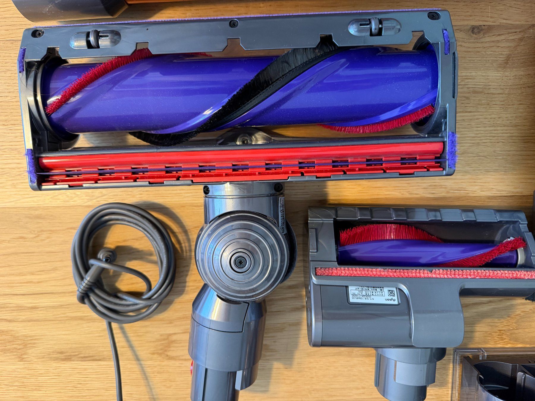 Dyson Aspirateurs & Accessoires: Dyson V 10 – D'occasion à Bern par gsx-trade 1