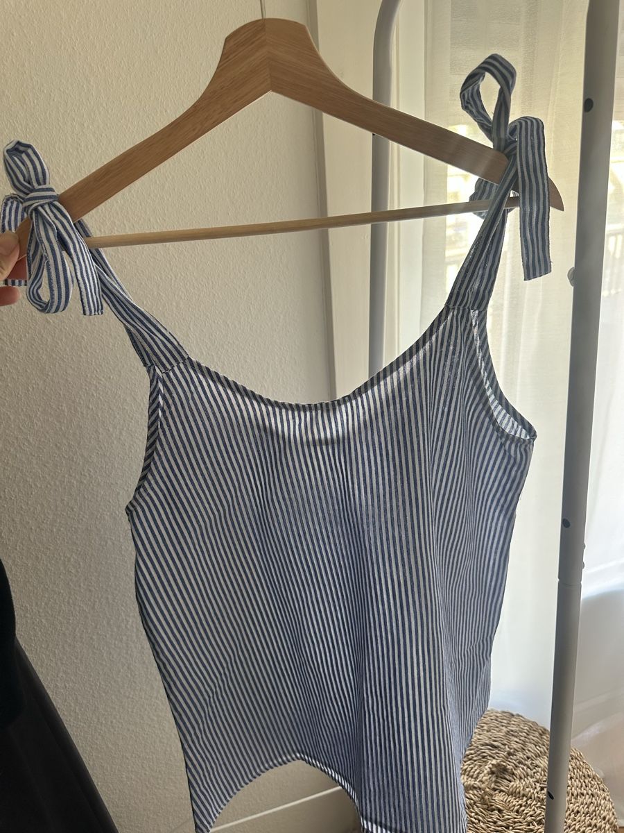 H&M Tops: Haut bleu/blanc - taille S - H&M – Neu (gemäss Beschreibung) aus Lausanne von ver_cyj8 1