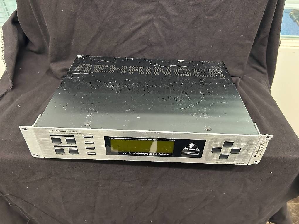 Behringer Equalizzatori: Behringer Ultra-Curve Pro DSP 8024 – Usato da St. Gallen venduto da scandola_gmbh 1