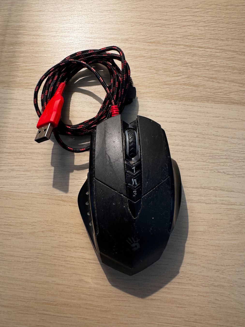 Maus: A4Tech Bloody V7 Gaming Maus – Gebraucht aus Zürich von fresh0001